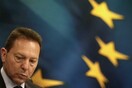 Στουρνάρας: «Ξέρω τι σημαίνει να ζεις με 500 ευρώ το μήνα»