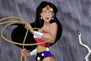 Η Wonder Woman αλλάζει συνολάκι