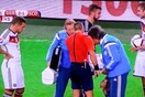 Ποδοσφαιριστές αποφασίζουν για την κατοχή της μπάλας κάπως διαφορετικά