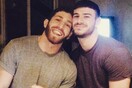 Gay ζευγάρι φιλήθηκε σε ταξί της Uber και ο οδηγός τους κατέβασε από το όχημα