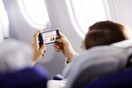 Απελευθερώνεται πλήρως η χρήση κινητών και tablets στις πτήσεις εντός Ευρώπης