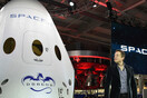 Πράσινο φως της NASA στον Elon Musk για μεταφορά αστροναυτών στον ISS το 2017