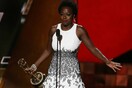 Η Viola Davis γράφει ιστορία στα Emmy κι εκφωνεί τον πιο σημαντικό λόγο της βραδιάς