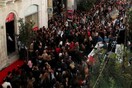 Φρενίτιδα και πρωτοφανής ουρά για τα εγκαίνια του H&M στην Πάτρα