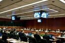 Το χάσμα με τους δανειστές παραμένει και οι διαπραγματεύσεις συνεχίζονται το Σαββατοκύριακο