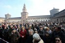 Χιλιάδες Ιταλοί αποχαιρέτησαν συγκινημένοι τον μεγάλο Ουμπέρτο Έκο