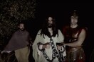 Ο Ιησούς γνωρίζει πως ο Ιούδας θα τον προδώσει. Και αυτό δημιουργεί προβλήματα...