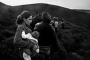 Το ταξίδι. Μετακινούμενοι πληθυσμοί: H φωτογραφική έκθεση στο μουσείο Μπενάκη που συγκλονίζει