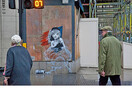 Νέο έργο του Banksy έκανε την εμφάνισή του, απέναντι από την Γαλλική πρεσβεία στο Λονδίνο