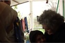 Eιδομένη: Η 82χρονη γιαγιά που φιλοξενεί πρόσφυγες