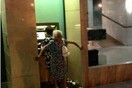 "Καμπάνα" 20.000 ευρώ στο MEGA για τη φωτογραφία με την ηλικιωμένη στο ΑΤΜ