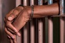 Με χημικό ευνουχισμό και μικροτσίπ θα αντιμετωπίζει πλέον η Ινδονησία τους παιδόφιλους