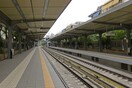 Μεγάλες ζημιές προκάλεσαν κουκουλοφόροι στο σταθμό του ΗΣΑΠ στα Πετράλωνα
