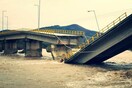 Νέες εικόνες από την καταστροφή της γέφυρας του Πηνειού