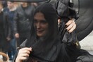 Πολωνία: Χιλιάδες μαυροφορεμένες γυναίκες διαδηλώνουν κατά της απαγόρευσης των αμβλώσεων