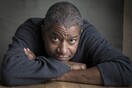 Ο Paul Beatty νικητής του Man Booker 2016 - Ο πρώτος Aμερικανός συγγραφέας που κερδίζει το βραβείο