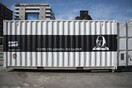 Το «Kοντέινερ» του Εθνικού (ξανα)βγαίνει στις πλατείες της Αθήνας