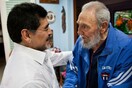Ο Μαραντόνα θρηνεί τον θάνατο του «δεύτερου πατέρα του», του Φιντέλ Κάστρο
