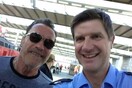 Selfie αντί προστίμου στον Σβαρτσενέγκερ από τη γερμανική αστυνομία