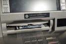 Περισσότερα από 800 εκατ. ευρώ επέστρεψαν στις ελληνικές τράπεζες μετά από την τελευταία χαλάρωση των capital controls