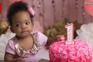 Cake smash: το πανάκριβο αμερικανικό έθιμο για νήπια που έγιναν ενός έτους