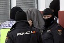 Η ΕΤΑ ανακοίνωσε τον «πλήρη αφοπλισμό της» και έδωσε στην αστυνομία μια λίστα με 12 κρυψώνες όπλων