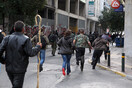 Ένταση με Κρητικούς αγρότες έξω από το υπουργείο Αγροτικής Ανάπτυξης