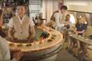 Η Emirates αποκαλύπτει τα ανανεωμένα Onboard Lounges των Α380