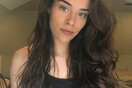 Η fitness blogger που σταμάτησε πριν από 1 χρόνο να ξυρίζει τα πόδια και τις μασχάλες της αποκαλύπτει πώς νιώθει για το σώμα της