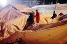 Η Ιταλία δοκιμάζεται από τους σεισμούς και το χιονιά: Ένα μικρό παιδί και η μητέρα του απεγκλωβίστηκαν από κτίριο που κατέρρευσε