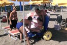 Ο Πάπας Φραγκίσκος θα πληρώσει το ενοίκιο παραλίας για να κάνουν μπάνιο ΑμεΑ