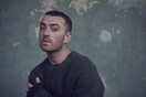 Γιατί η μπαλάντα του Sam Smith όπου κλαίει τον χαμένο του έρωτα σαρώνει;