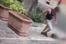 Ιταλία: Νεαρός επιτέθηκε σε ανήλικο πρόσφυγα ενώ οι φίλοι του βιντεοσκοπούσαν το θέαμα και γελούσαν (ΒΙΝΤΕΟ)