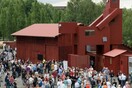 Αυτό το γιγαντιαίο γλυπτό κρίθηκε πολύ ερωτικό για το Λούβρο και τελικά μετακομίζει