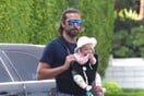 Ο Μπράντλεί Κούπερ, η Ιρίνα Σάικ και η μικρή τους κόρη για πρώτη φορά μαζί σε οικογενειακή βόλτα