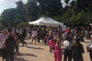 Εκτατοντάδες μητέρες θήλασαν δημόσια στο Ζάππειο και πολλές πόλεις της Ελλάδας
