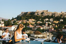 Η σαρωτική πορεία της Airbnb: 42.000 ακίνητα σε όλη τη χώρα - Οι περιοχές που σπάνε ρεκόρ στην Αθήνα