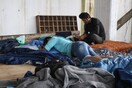 Το Ελληνικό Συμβούλιο για τους Πρόσφυγες καταγγέλλει τις συνθήκες κράτησης πολιτών τρίτων χωρών στη δυτική Ελλάδα