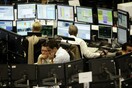 Δεν υπάρχει απόφαση για έξοδο στις αγορές λέει το Μαξίμου