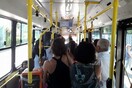 Καταγγελία για ρατσιστική συμπεριφορά οδηγού του ΟΑΣΑ-Κατέβασε από το λεωφορείο μητέρα πρόσφυγα με το μωρό της