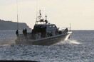 "Έδεσε" στα Χανιά ιστιοφόρο με 65 μετανάστες που εντοπίστηκε στη Γαύδο