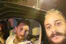 Έλληνες οπαδοί από την Καλαμπάκα πέτυχαν τον Μέσι σε φανάρι της Βαρκελώνης και τον σταμάτησαν για selfie