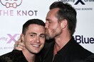 O ηθοποιός Colton Haynes παντρεύτηκε τον σύντροφό του σε μια τελετή γεμάτη διάσημους
