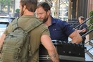 Η Taylor Swift και ο «χαμός» με την τεράστια βαλίτσα - Ποιος είπε πως ήταν κρυμμένη εκεί μέσα