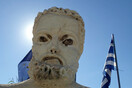 O καθημερινός περίπατος του Freddie F. στην Αθήνα