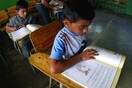 Εκατομμύρια παιδιά δεν ξέρουν να γράφουν ή να διαβάζουν παρότι πήγαν στο σχολείο