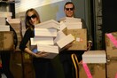 Η Σάρα Τζέσικα Πάρκερ προσφέρεται να σε συνοδεύσει στα ψώνια σου με 400 δολάρια
