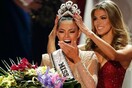Η 22χρονη Ντέμι από τη Ν. Αφρική φόρεσε το στέμμα της Μις Υφήλιος για το 2017