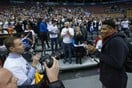 Αποθέωση για τον Γιάννη Αντετοκούνμπο στο Τορόντο από εκατοντάδες ομογενείς - ΒΙΝΤΕΟ