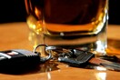 Οι ιατροδικαστές προειδοποιούν για το αλκοόλ στις γιορτές: Πότε «πιάνουμε» το όριο και απαγορεύεται η οδήγηση